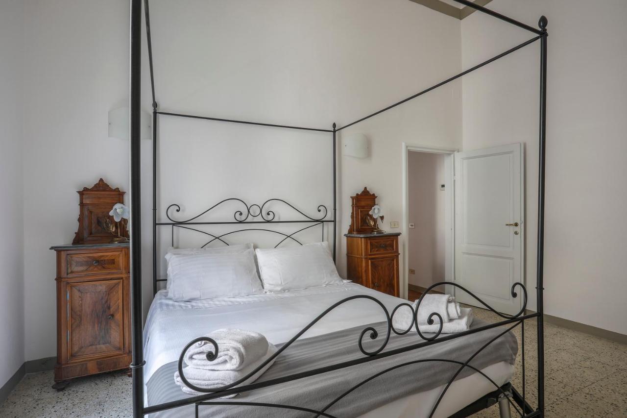 In Florence's Heart: Via Delle Seggiole Florencia