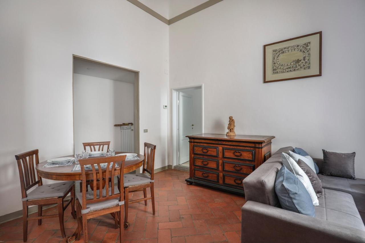 In Florence's Heart: Via Delle Seggiole Apartamento *