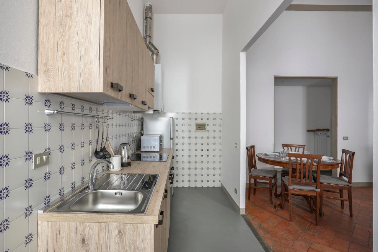 In Florence's Heart: Via Delle Seggiole Apartamento
